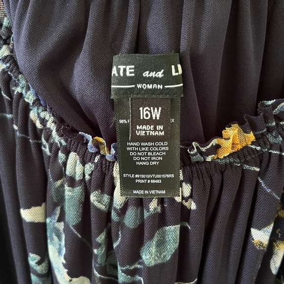 Kate and Lily Navy Floral Print Dress with Ruffled Sleeves - Plus Size - Picture 4 of 5